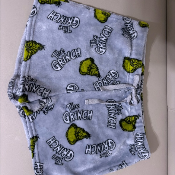 Grinch Xl Junior Shorts - Picture 2 of 2